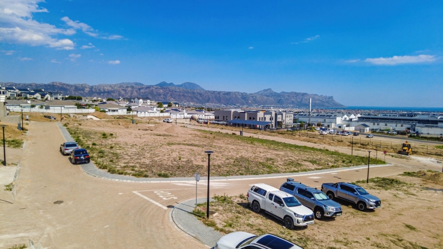 3 Bedroom Property for Sale in Mzuri Estate Western Cape